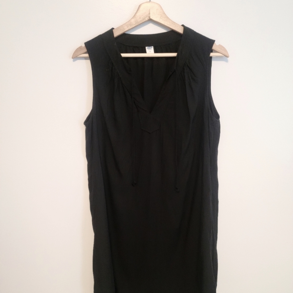 Black Old Navy tunic dress (size Medium)